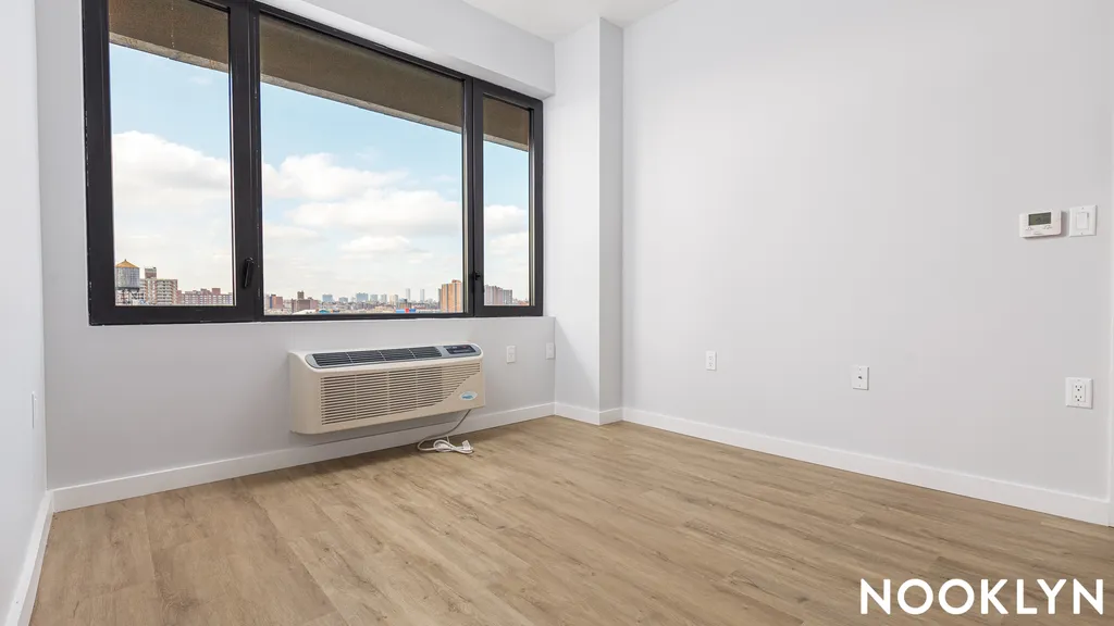 276 Grand Concourse 923Bronx, NY 10451